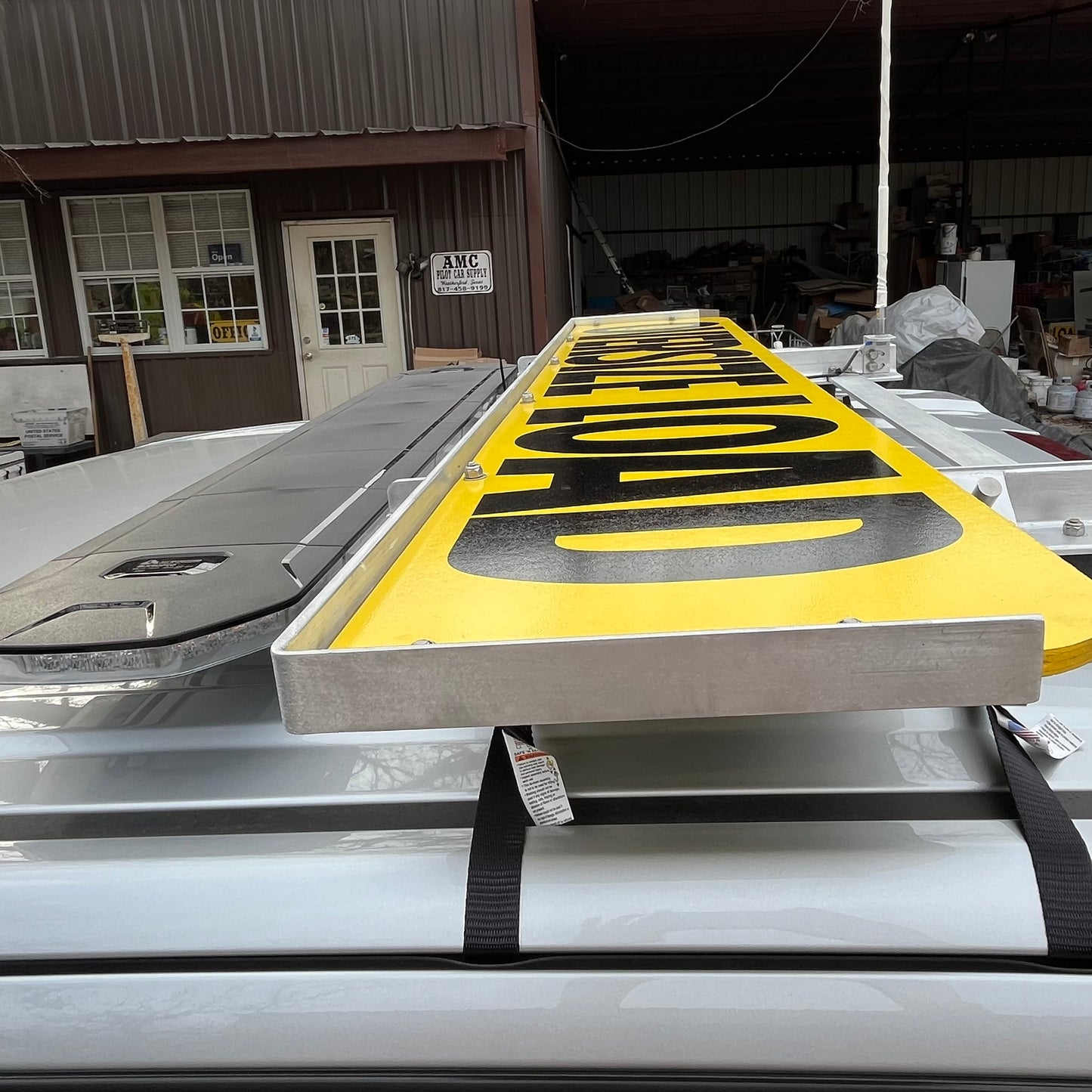 Universal Sign Set Up (Vehicle without roof rails)