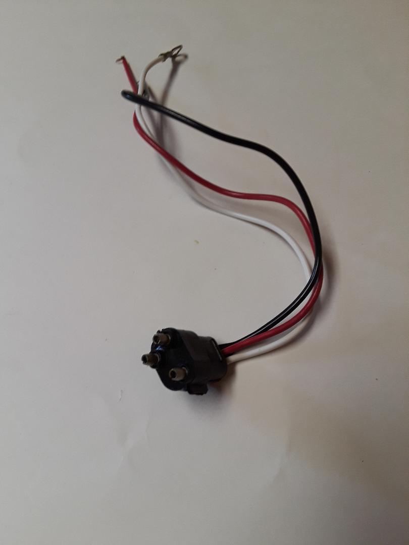 3 pin Light Plug, Straight – AMC Pilot Car Supply